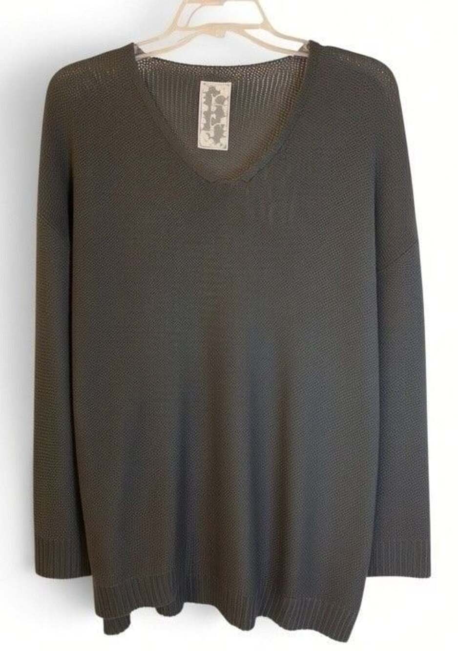 Sadie & Sage Olive Green V-Neck Acrylic Sweater M